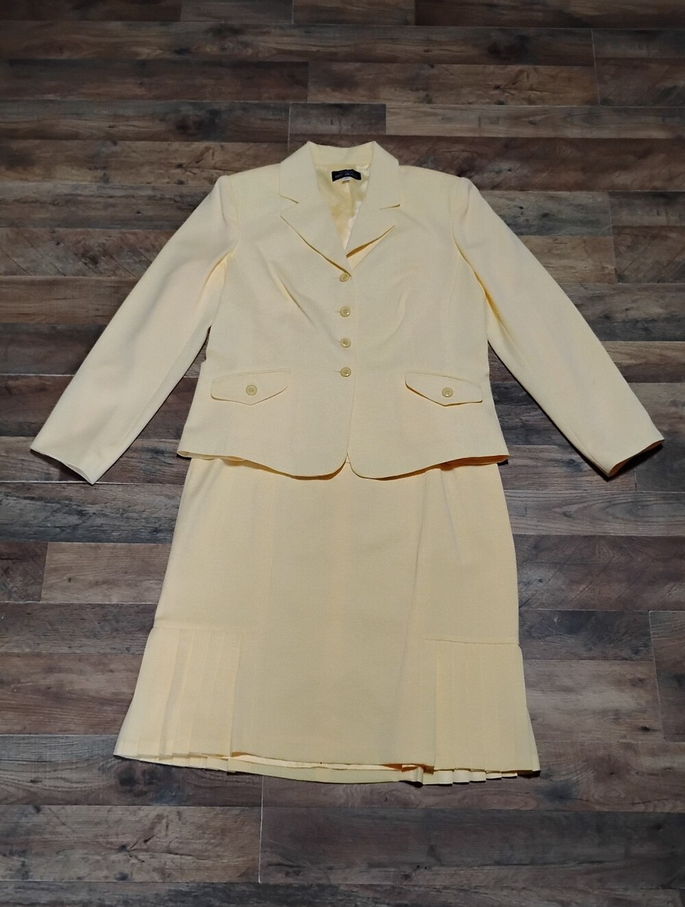 Giorgio Sant Angelo Yellow Skirt Suit Women's Size: 14